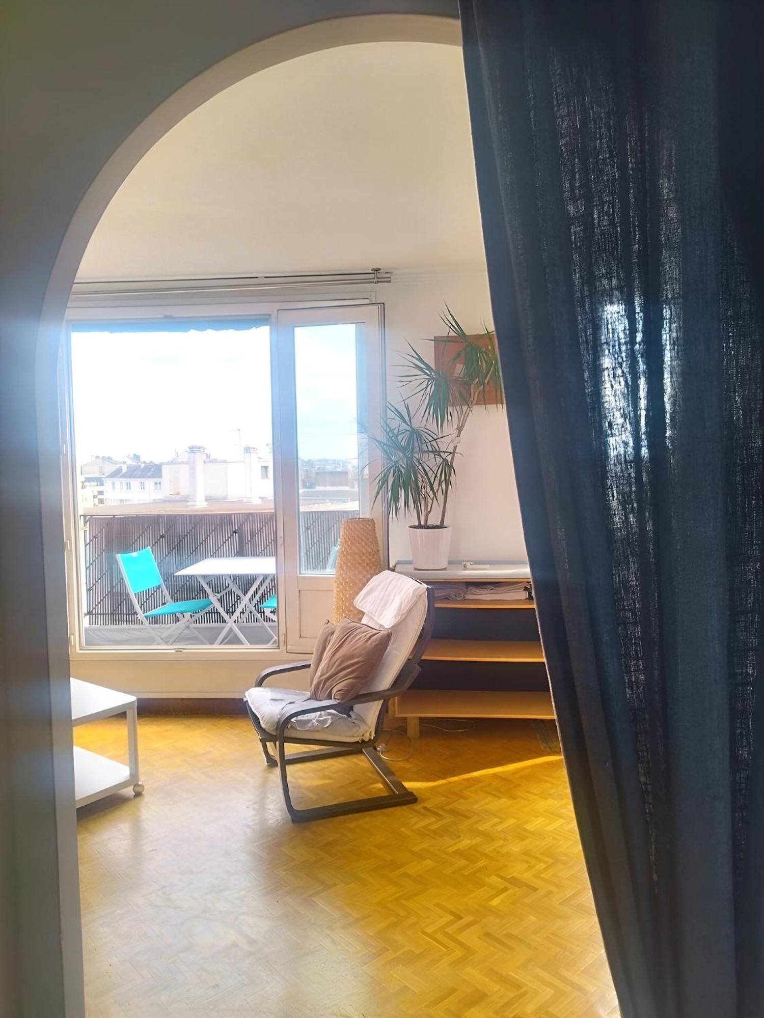 Charmant Appartement Lumineux - Dernier Etage Avec Balcon - Proche Centre-Ville น็องต์ ภายนอก รูปภาพ