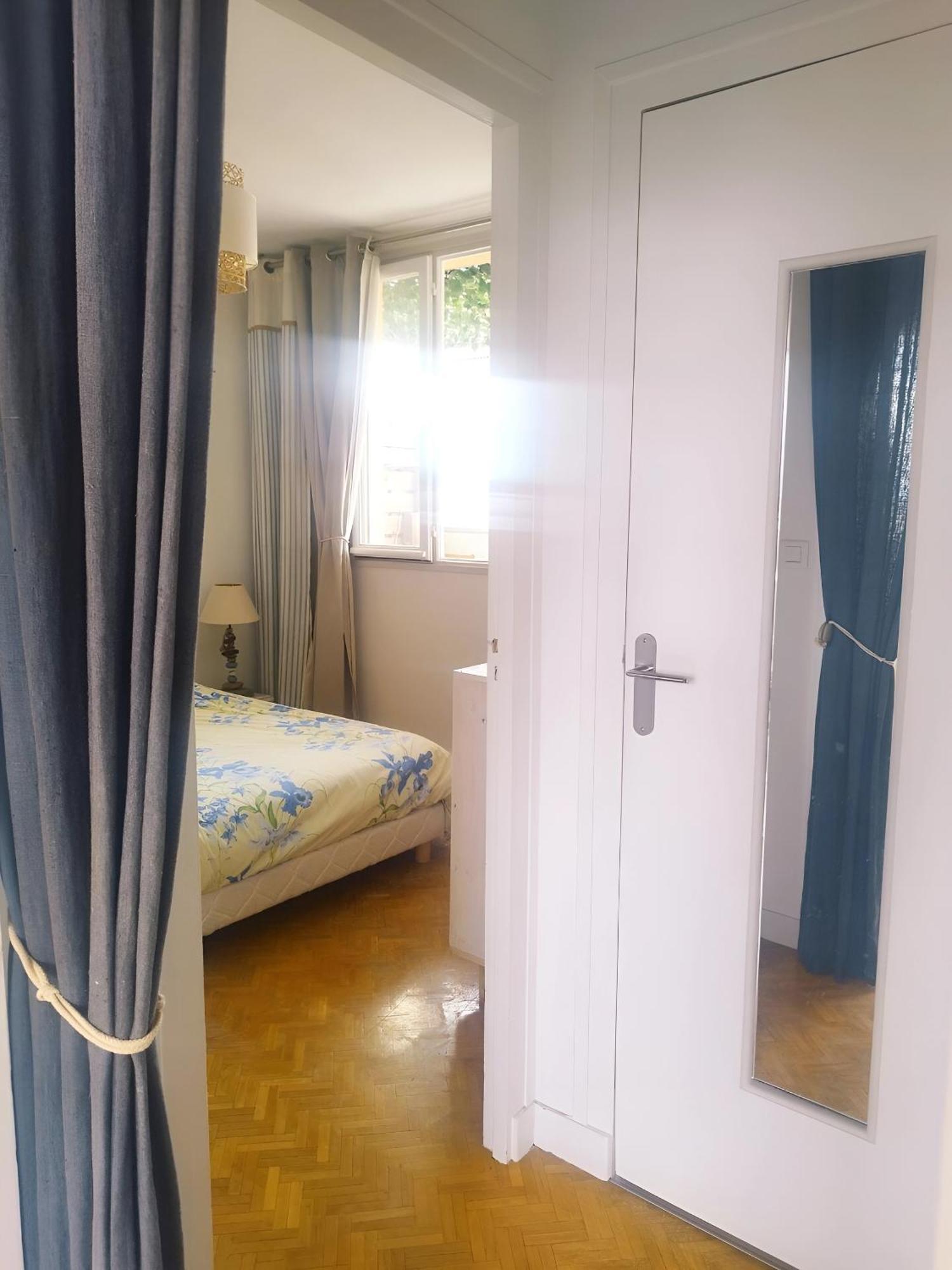 Charmant Appartement Lumineux - Dernier Etage Avec Balcon - Proche Centre-Ville น็องต์ ภายนอก รูปภาพ