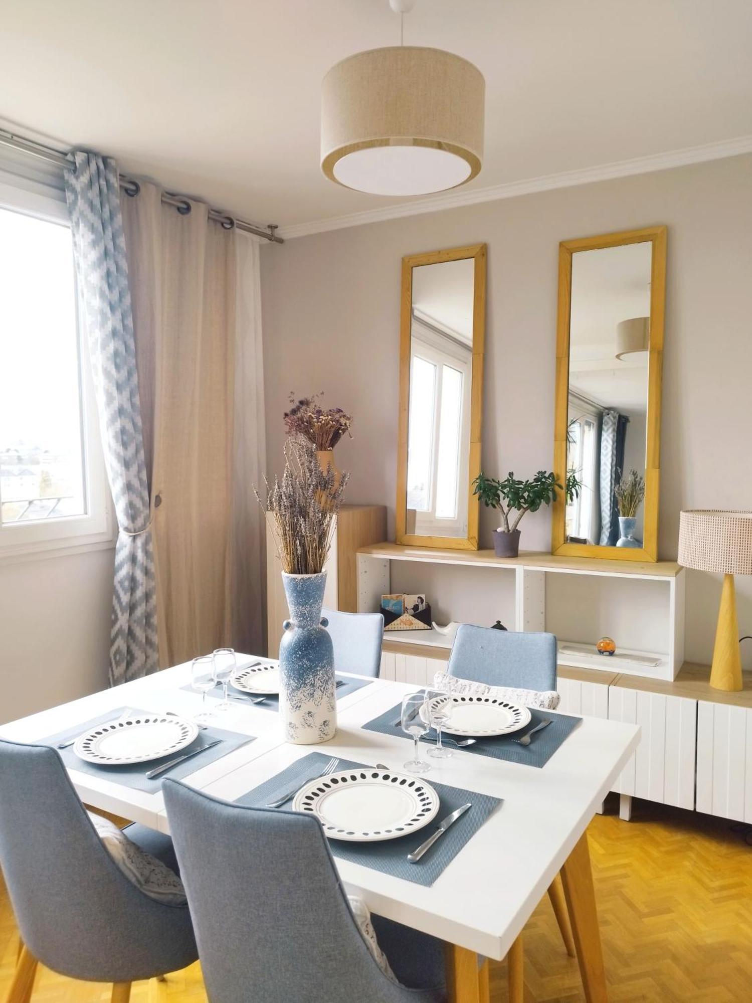 Charmant Appartement Lumineux - Dernier Etage Avec Balcon - Proche Centre-Ville น็องต์ ภายนอก รูปภาพ